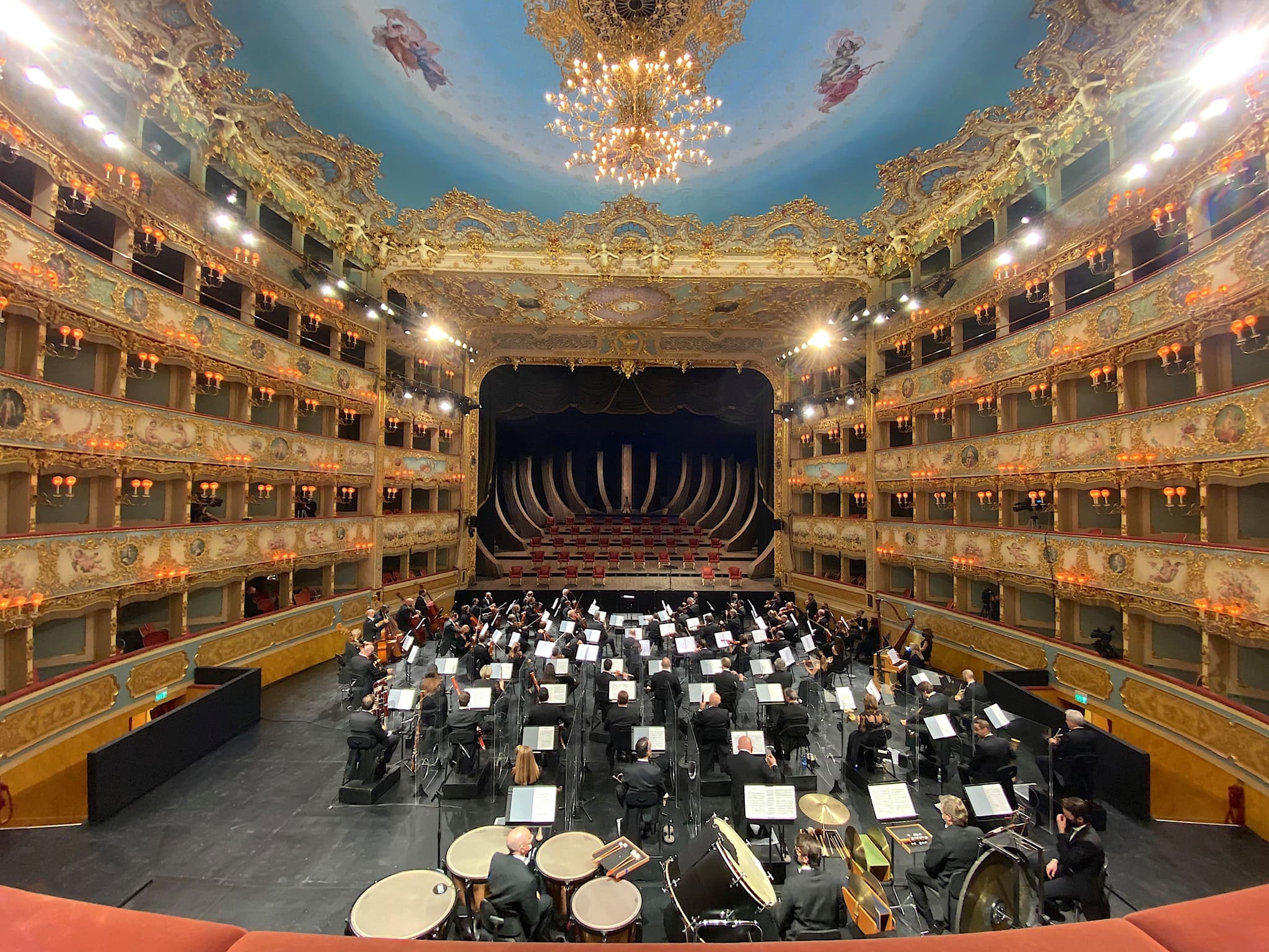 aprire-un-locale-notturno.jpg