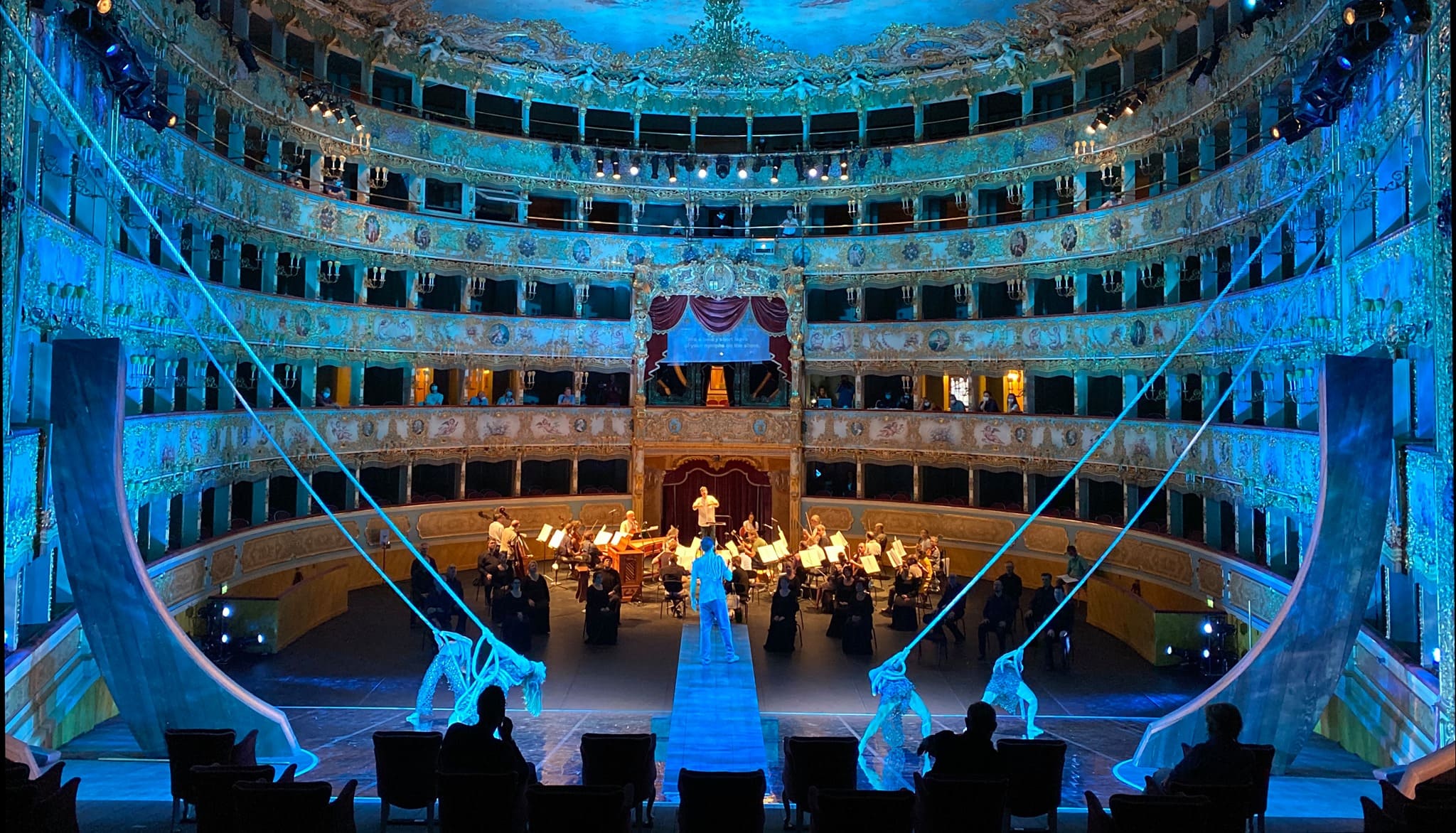 aprire-un-locale-notturno.jpg